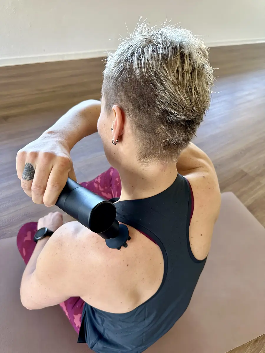 MINT LAMA Mini Muscle Massage Gun View 3